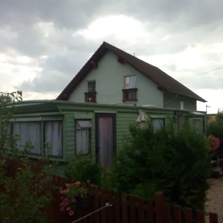 Ubytovani Fanisek V Mobilnim Domku V Ceskem Raji Sobotka Exterior photo